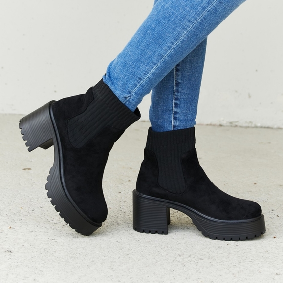Strive For More Chunky Sole Sock Booties in Black - Picture 2 of 7